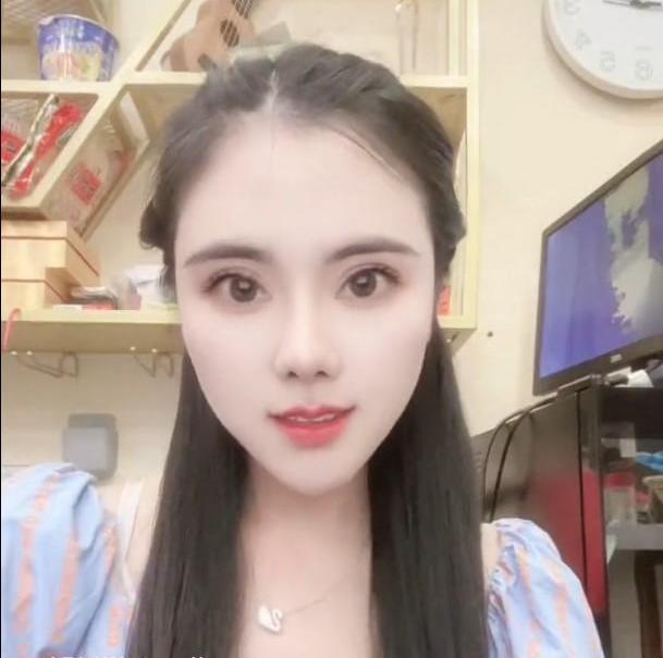 索吻小妖精诺诺