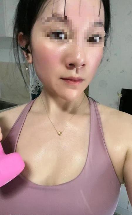 爱健身美女夏晚婷